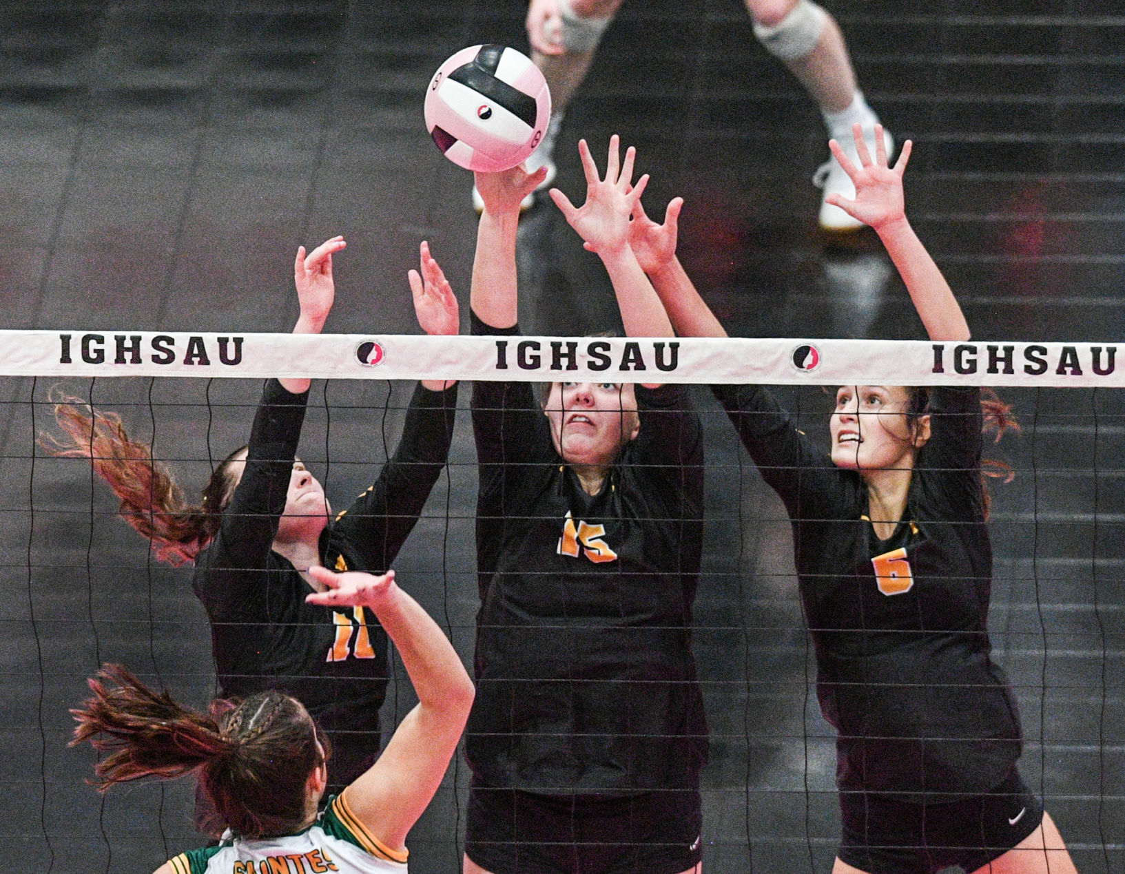 110320-qc-spt-state-volleyball-075